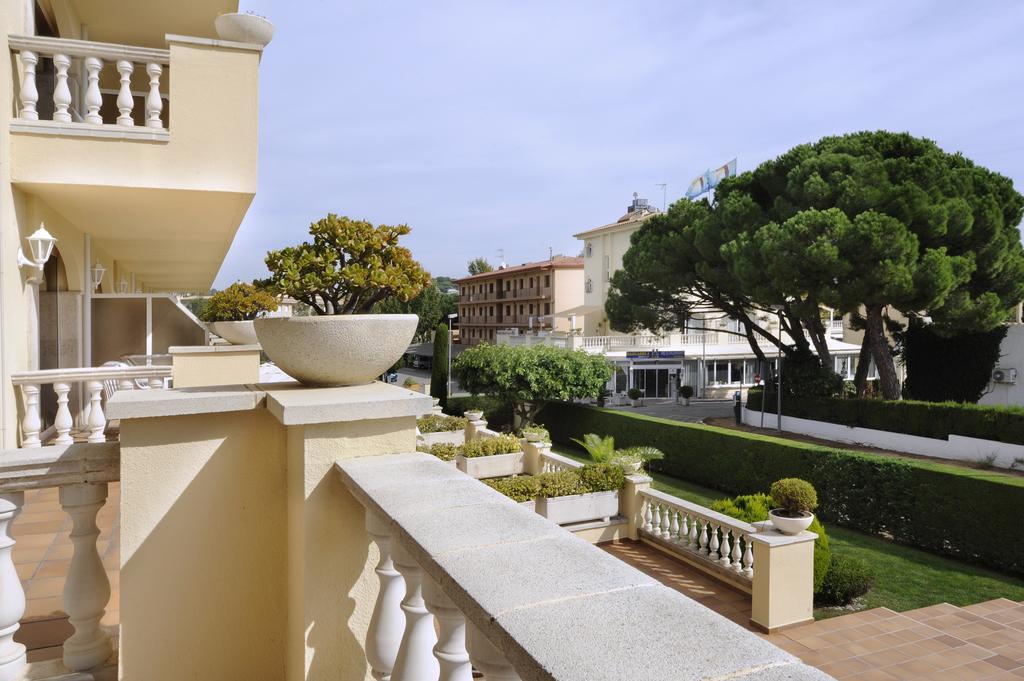 Van Der Valk Hotel Barcarola ซานต์เฟลิอูเดกีโซลส์ ภายนอก รูปภาพ
