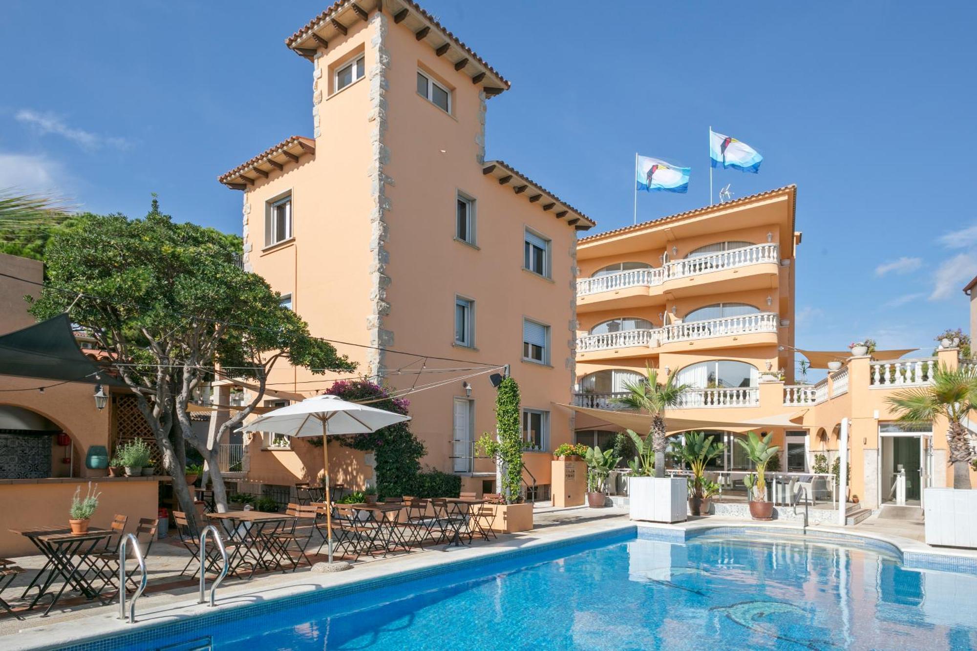 Van Der Valk Hotel Barcarola ซานต์เฟลิอูเดกีโซลส์ ภายนอก รูปภาพ